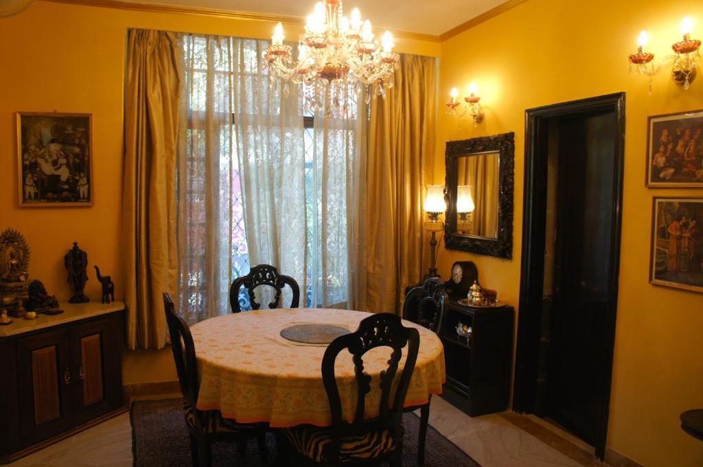 Sirohi House Нью-Делі Номер фото